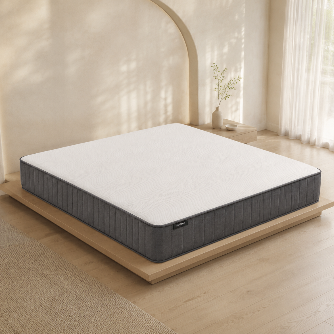White knitted top surface of the Memory Plus memory foam mattress

